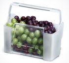 Geladeira Electrolux Frost Free Duplex Infinity DI80X com suporte para frutas delicadas